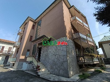 Villa plurifamiliare via Stra' Favia, Saronno