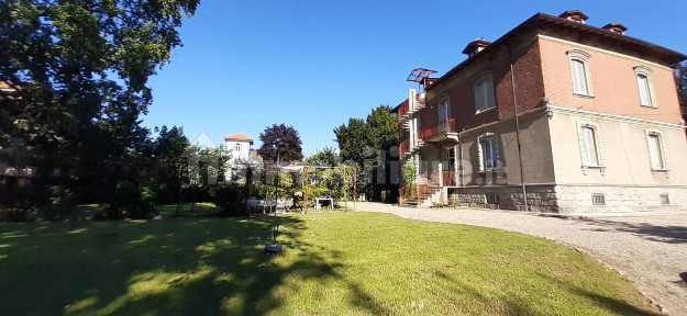 Villa unifamiliare via COHEN, 17, Centro, Vedano Olona