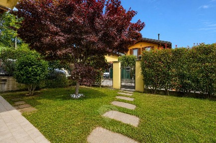 Villa unifamiliare via Varese 24, Ternate