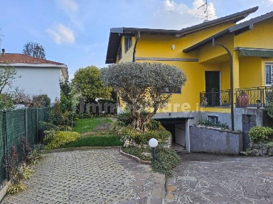 Villa unifamiliare via Monte Rosa, Fagnano Olona