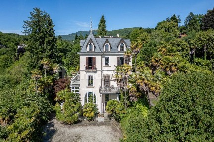 Villa unifamiliare, ottimo stato, 800 m², Centro, Luino