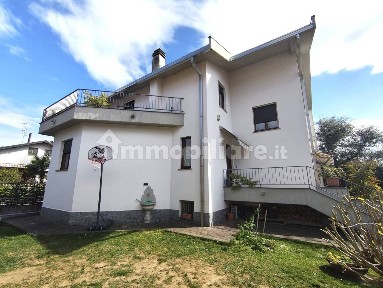 Villa unifamiliare via Roma 11, Centro, Marnate