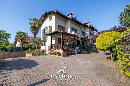 Villa bifamiliare via E.Fermi 5, Arsago Seprio