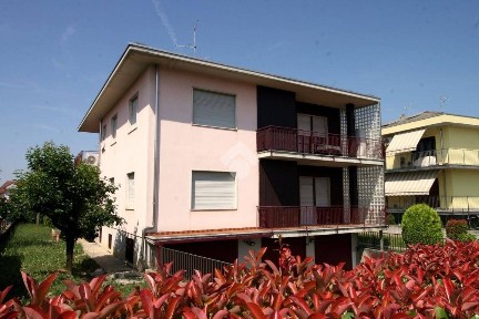 Appartamento in villa, buono stato, 155 m², Cassano Magnago