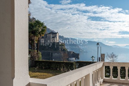 Villa unifamiliare via Garibaldi, Maccagno, Maccagno con Pino e Veddasca