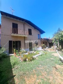 Villa unifamiliare via C. Bernasconi 32/1, Centro, Malnate