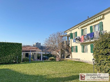 Villa bifamiliare via Camillo Benso di Cavour, Centro, Brebbia
