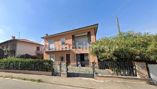 Villa bifamiliare via F. Buffoni, Cassano Magnago