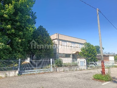 Villa bifamiliare via Torino, Cardano al Campo