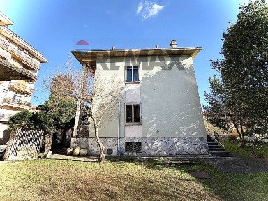 Villa bifamiliare via Fabio Filzi, Lottizzazione Barlocco, Samarate