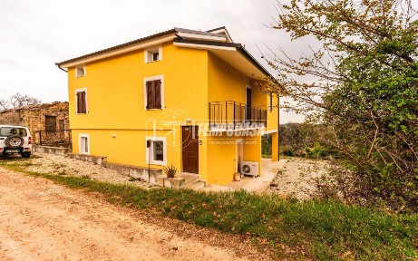 Terratetto unifamiliare Contrada Parolito, Parolito, San Severino Marche