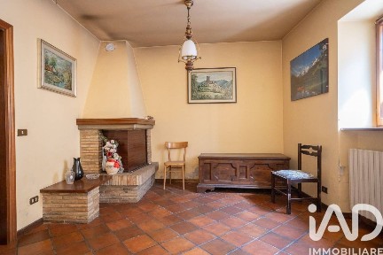 Terratetto unifamiliare frazione Avenale 6, Avenale, Cingoli
