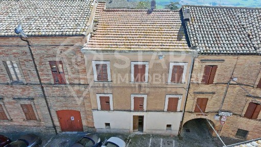 Terratetto unifamiliare piazza Giuseppe Garibaldi, Centro, Montecosaro