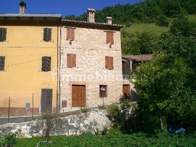 Terratetto unifamiliare via frazione Poggio, Fiuminata