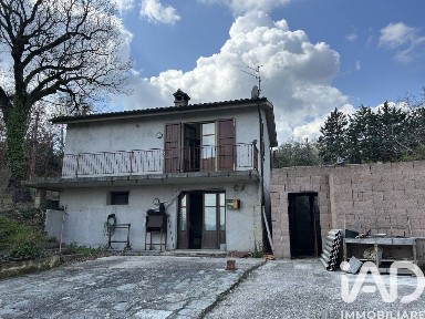 Terratetto unifamiliare via Contrada Vaglie, Tolentino