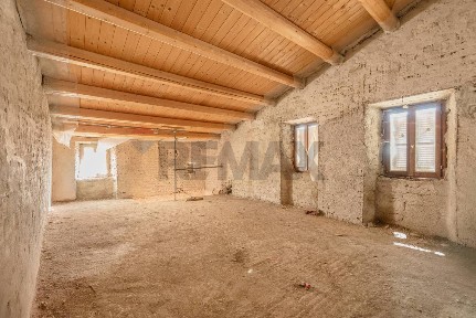 Terratetto plurifamiliare vicolo cocciari 25, Centro, Apiro