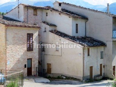 Terratetto unifamiliare Contrada Romani, Sarnano