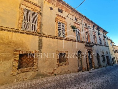 Morrovalle, Via Umberto I