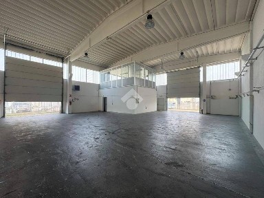 Magazzino - Deposito in Affitto