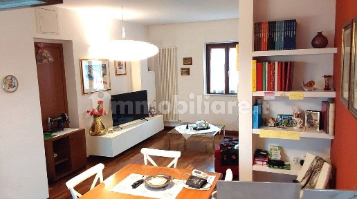 Terratetto plurifamiliare 246 m², ottimo stato, Montefanovecchio, Montefano