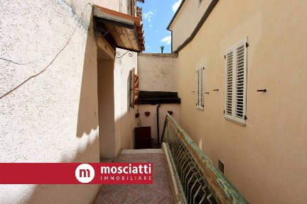 Esanatoglia, Borgo Santa Caterina