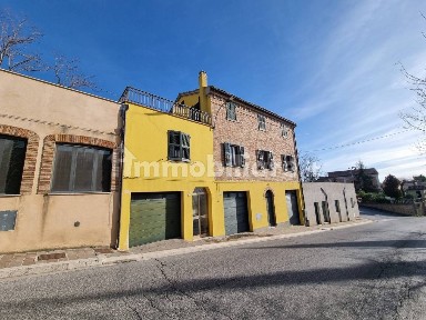 Loro Piceno, Via San Serafino da Montegranaro