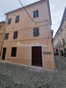 Terratetto unifamiliare via Giacomo Matteotti, Centro, Corridonia