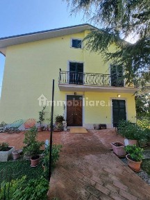 Terratetto plurifamiliare Contrada Cerrone Varco, Loro Piceno