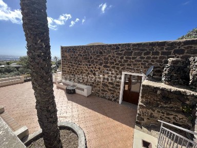 Pantelleria, Penna