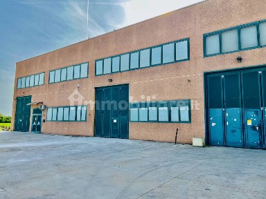 Magazzino - Deposito in Affitto