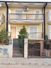 Villa a schiera viale Pietro Mancini 4, Soverato Marina, Soverato