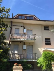 Villa unifamiliare via D. Buzzati, Centro, Ostra