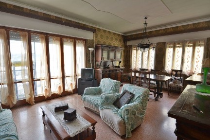Villa unifamiliare via San Francesco d'Assisi 1, Centro, Loreto