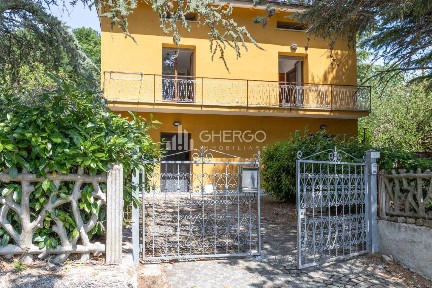 Villa unifamiliare via Angeli 44, Angeli Di Mergo, Mergo