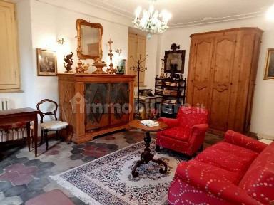 Villa bifamiliare piazza Giosuè Carducci, Centro, Falconara Marittima