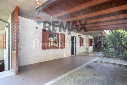 Villa bifamiliare, buono stato, 284 m², Marina Di Montemarciano, Montemarciano