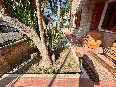 Appartamento in villa via Giacomo Matteotti, Centro, Falconara Marittima