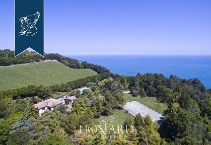Villa unifamiliare, buono stato, 500 m², Montacuto, Ancona