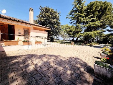 Villa unifamiliare, buono stato, 623 m², Baraccola - Aspio, Ancona