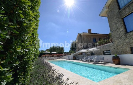Villa unifamiliare, ottimo stato, 1021 m², Barbara