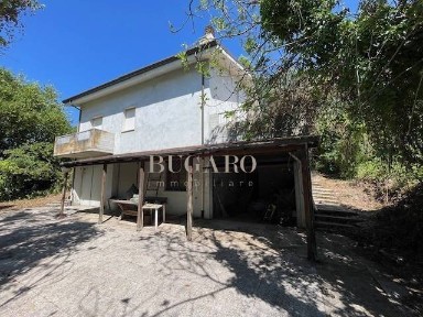 Villa unifamiliare, da ristrutturare, 365 m², Saline, Senigallia