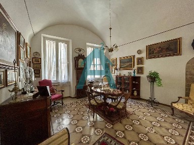 Quadrilocale da ristrutturare, primo piano, Piazza del Campo - Duprè, Siena