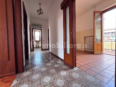 Poggibonsi, Via San Gimignano, 84