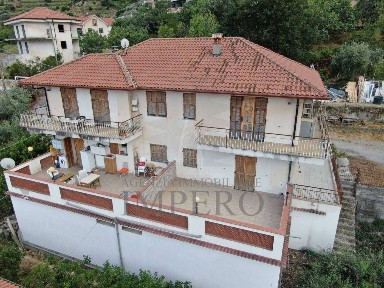 Villa a schiera via dell'Opera, Seglia, Sant'Anna, Ventimiglia