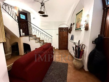 Villa a schiera vicolo Carrugetto 16, Centro, Pigna