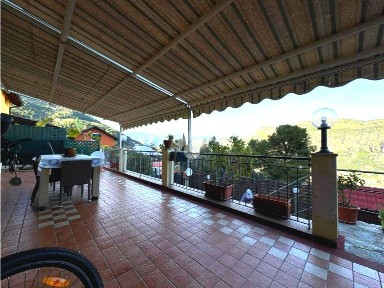 Villa a schiera via Sant'Anna 111, Seglia, Sant'Anna, Ventimiglia