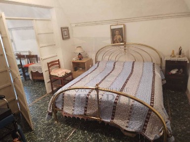 Isolabona, piazza martiri