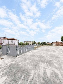 Capannone in Vendita