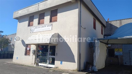 Capannone in Vendita