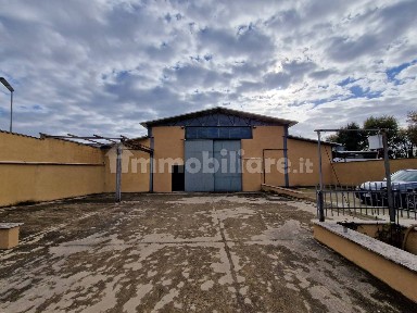 Magazzino - Deposito in Affitto